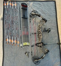 Left Handed Bear Archery blackout epic Compound Bow and accessories 