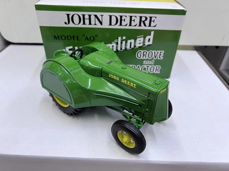 Tractor de huerto John Deere AO Grove escala 1/16 Ertl modelo de juguete fundido a presión 16213A Foto 2 de 4