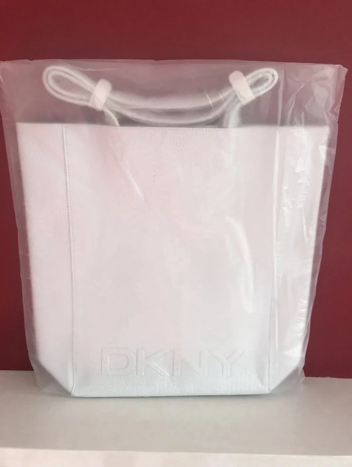 DKNY Large Beach Tote Shopper Bag Beach Bag White Faux Leather Brand New! - Image 2 of 4