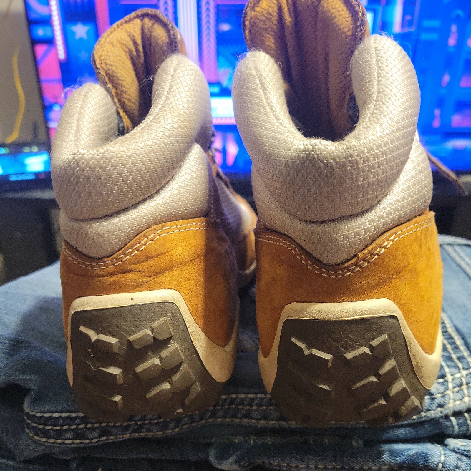 MID BOOT WHEAT NUBUCK STYLE A18RI 