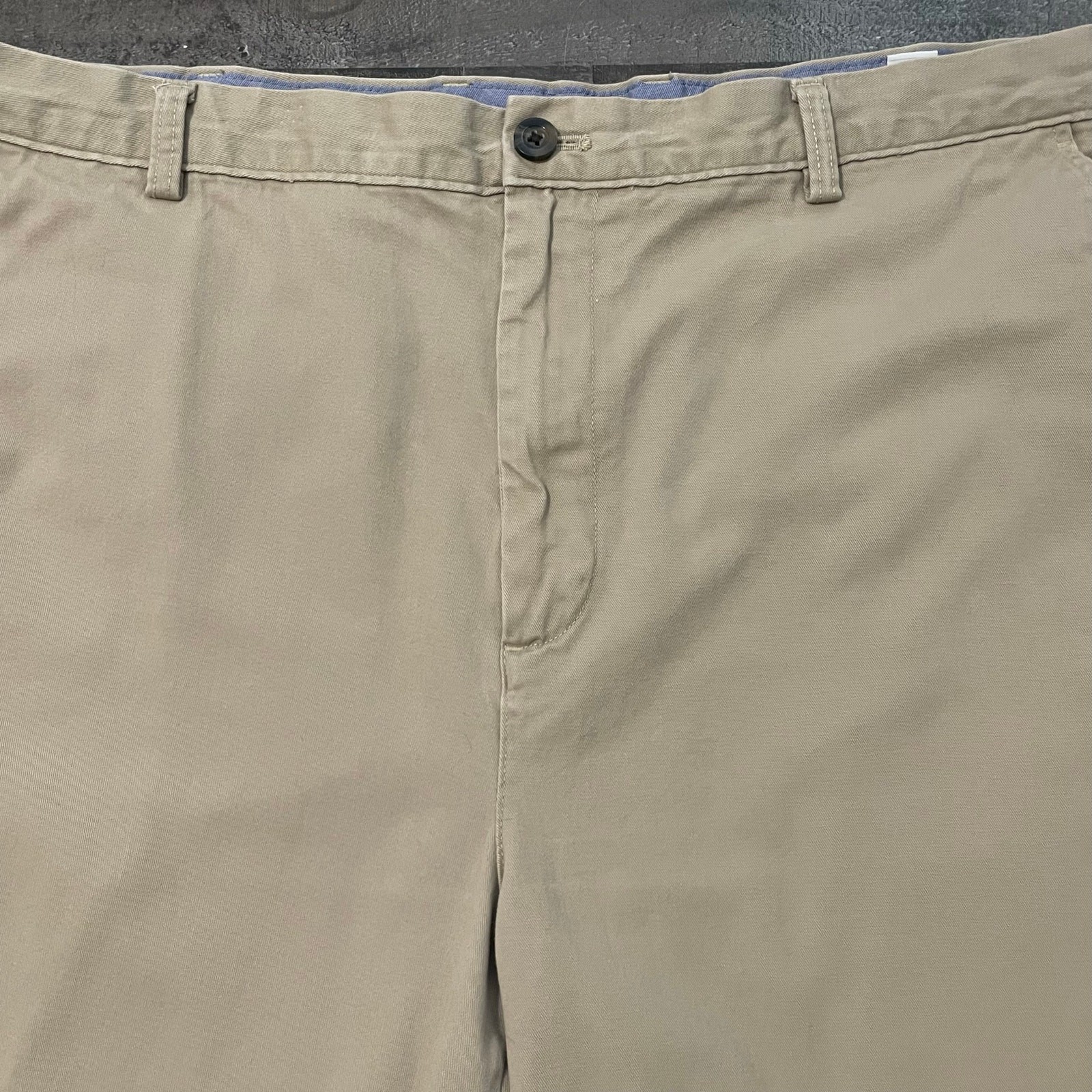 Amazon Essentials Classic-Fit Flat Front Chino Sh… - image 7