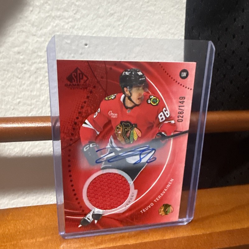 2025-26 Upper Deck Sp Game Used - Teuvo Teravainen #31 Red Autograph Jersey /149