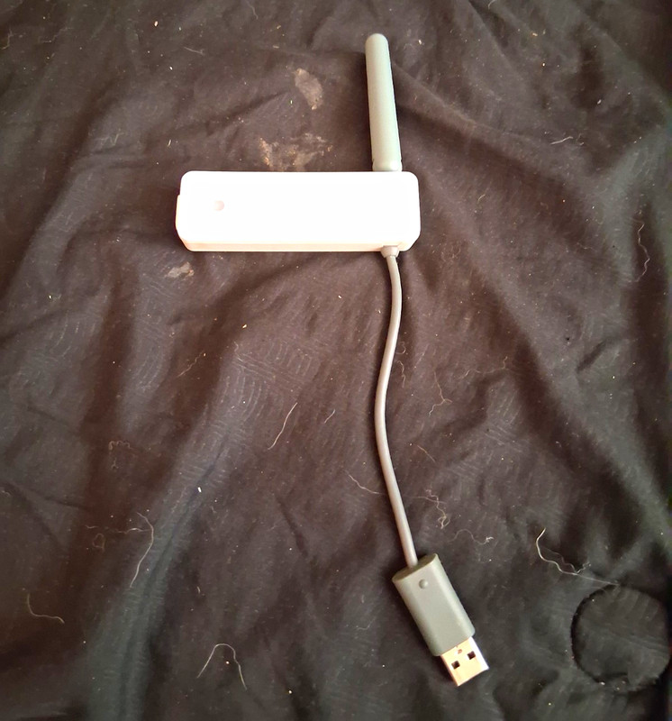 Microsoft Xbox 360 Wireless Networking Adapter USB Bluetooth v2.0 White/Gray