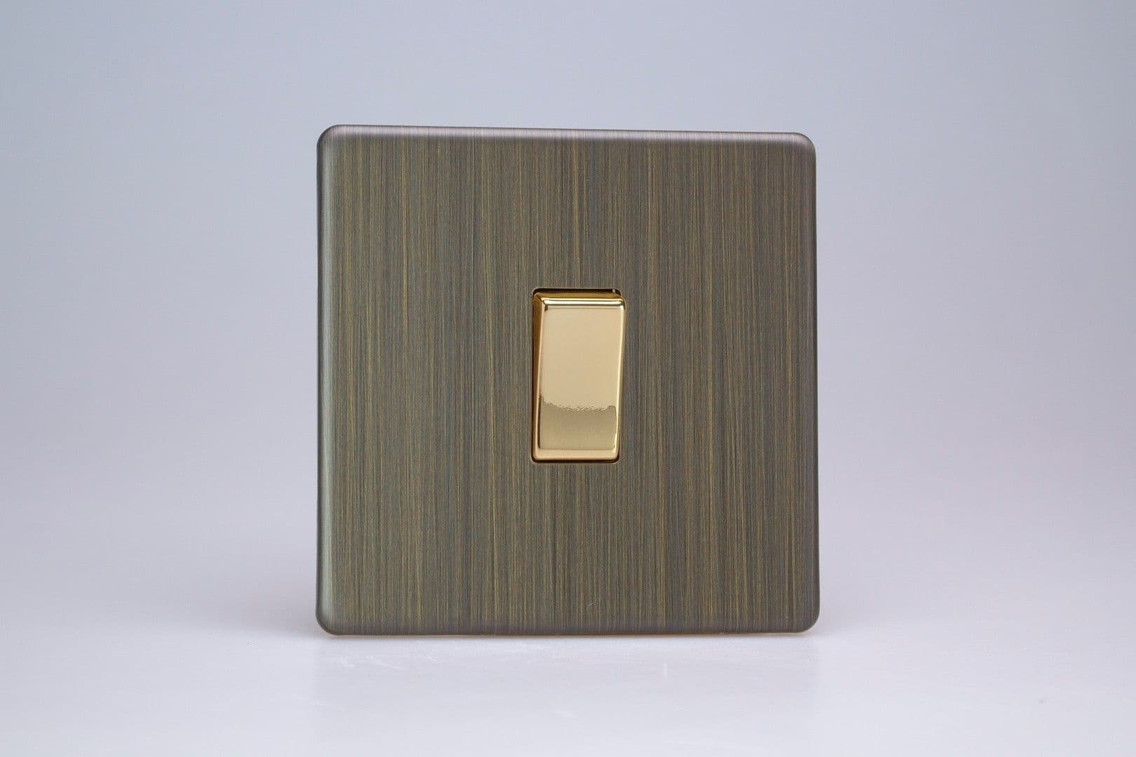 Varilight XDY1S.AB Screwless Antique Brass 1 Gang 10A 2 Way Rocker Light Switch