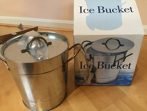 ice bucket with lid and scoop