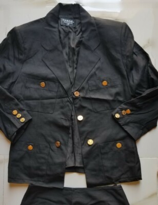Chanel boutique vintage silk skirt suit w/ rare elephant Chanel boutique vintage silk skirt suit w/ rare elephant