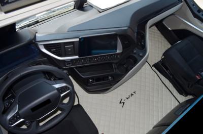 LKW Fußmatten Tunnelabdeckung   passend für  Iveco S-Way ab 2024 - Beige/Schwarz