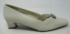 EASY STREET WOMEN'S FANFARE BONE IVORY PLEATED LEATHER PUMPS HEELS SHOES 8.5/N