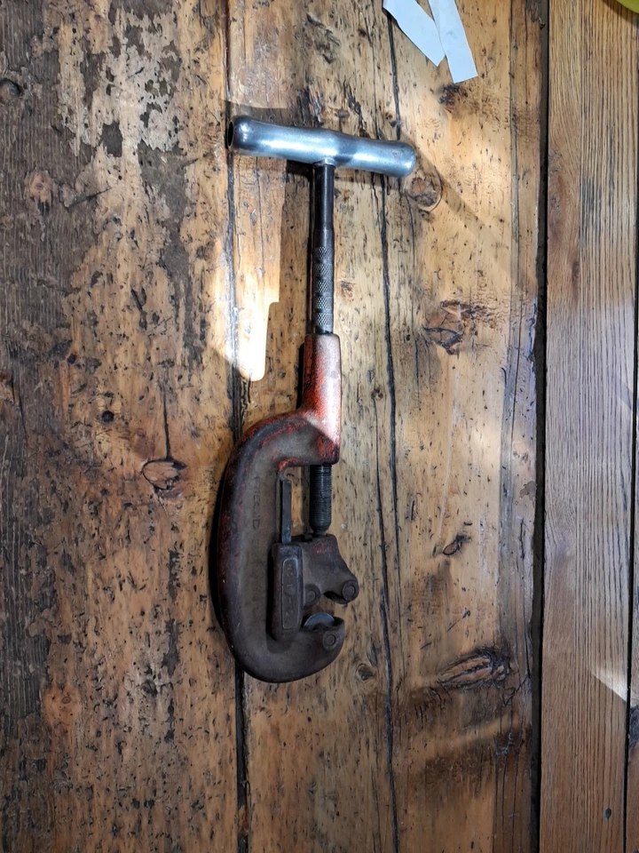 Ridgid No. 2a 1/2" To 2" Heavy Duty Four Wheel Pipe Cutter Pipe K63 - Image 3 of 4