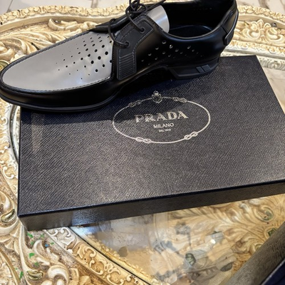 #ad Prada $400.00