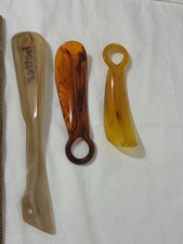 LOT OF  3  PLASTIC ADVERTISING SHOEHORNS RITZ, BELAIRE