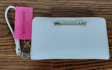 BETSEY JOHNSON Light Pink Faux Leather Zip Clutch Wristlet Wallet $58 NWT