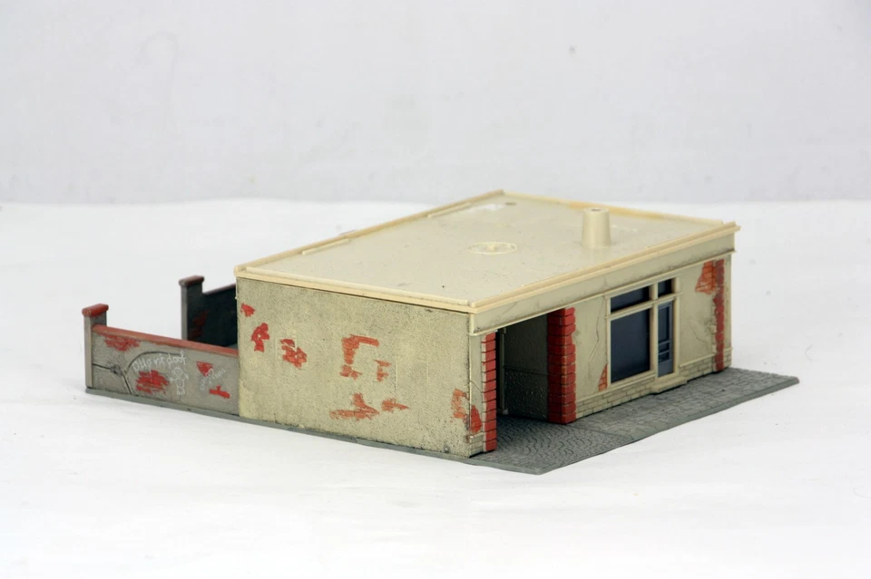 Pola ?? HO edifici/basi/rimanenze/officine bee)14 - Immagine 2 di 2