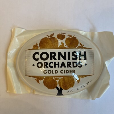 Cornish Orchards ovales Fischaugenabzeichen, Goldapfelwein, Bierpumpe, Schrift, Mancave, Bar, Pub