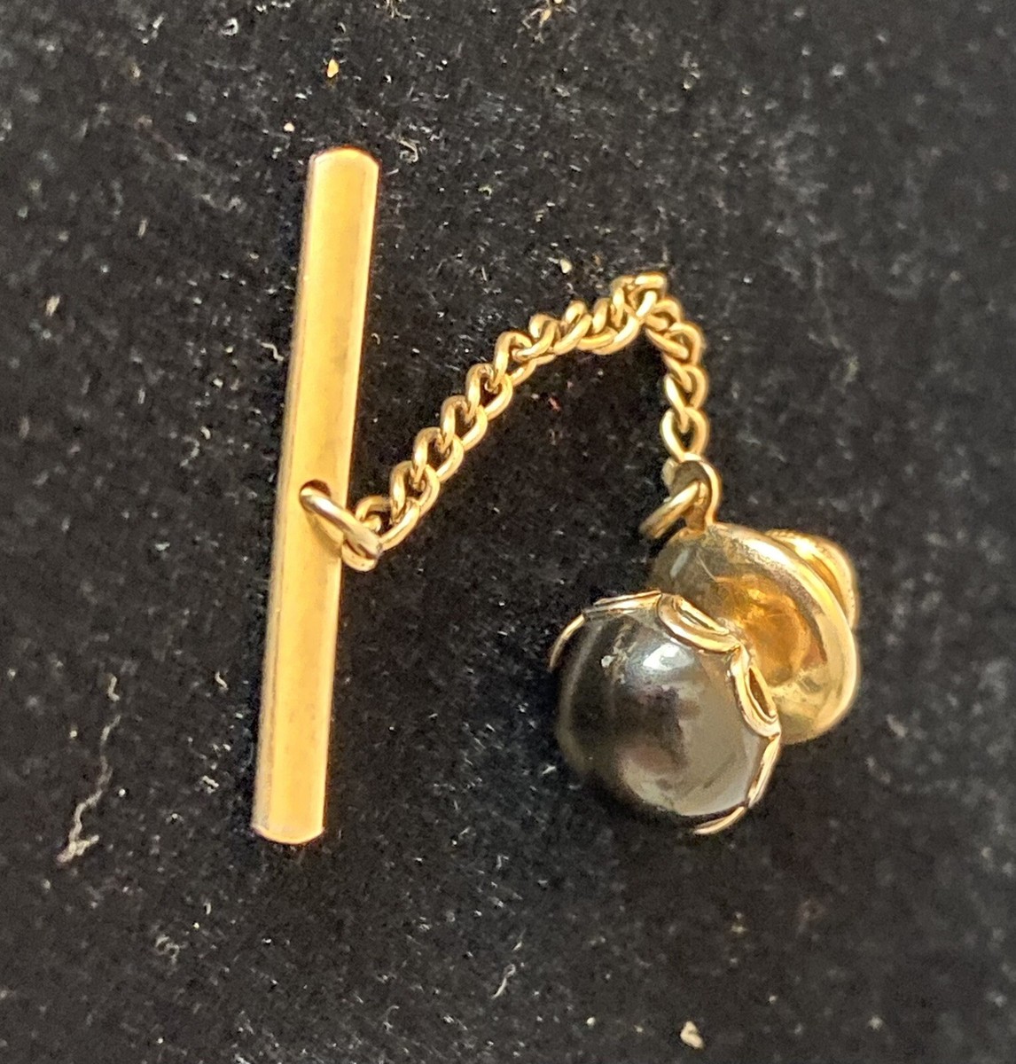 Vtg Black Stone Gold Tone Setting Neck Tie Tack with Chain Lapel Pin