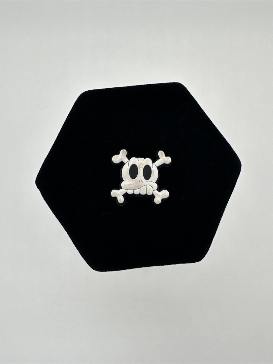 Jibbitz 2019 Skull Crossbones Shoe Charms for Crocs Clogs 1PCS…70
