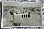 TOBRUK MILITARY WAR CEMETERY WW2 ORIGINAL PHOTO PADRE GOING TO SERVICE 1940s