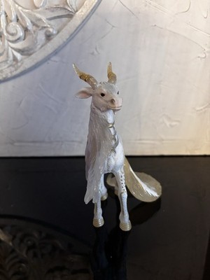 Bayala Schleich   Fantastischer Steinbock mit Glitzertönen