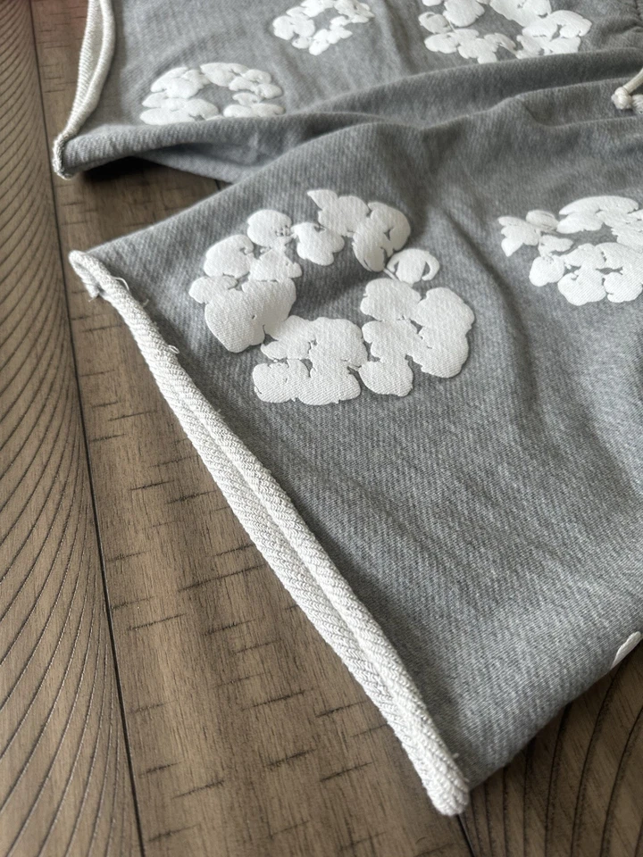 Pantalones Cortos Denim Tears The Cotton Wreath Gris, Talla Pequeña (Usados Una Vez) Foto 4 de 4