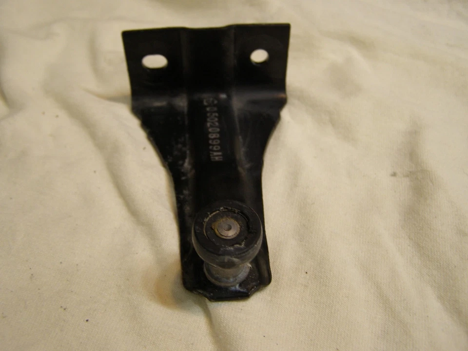 Dodge Grand Caravan 2017 fabricante de equipos originales puerta corredera trasera bisagra superior/rodillo 05020899AH Foto 4 de 4