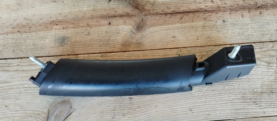 FUNDA EMBELLECEDORA MANIJA INFERIOR IZQUIERDA BMW NEGRA E60 SERIE 5 M5 51427079453 04-10 Foto 2 de 4