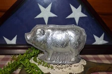 Decor Pig mold metal new Farmhouse Primitive