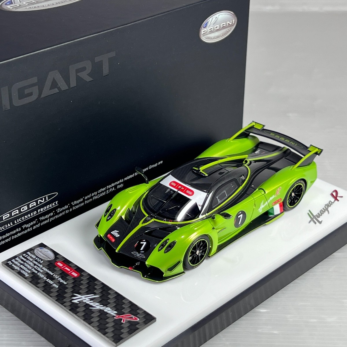フィグアートモデル 1/43 パガーニ　ウアイラR 黄緑色 FIGART MODEL FG43-LG-0001E 1/43 Pagani Huaira R Verde