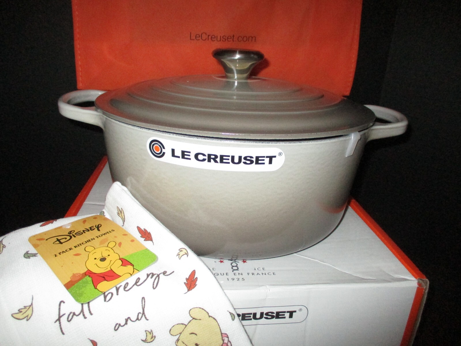 Le Creuset NUTMEG 7.25qt Dutch oven & Le Creuset Cleaner & towels NWT