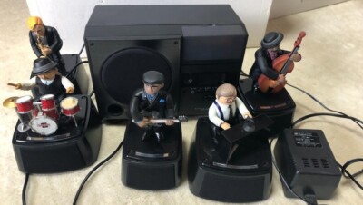 BANDAI Little Jammer meets KENWOOD STRIPE JACKETS Musician Robot