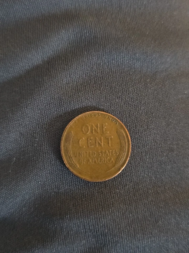 1947 Wheat Penny No Mint Mark Extremely Rare Error On The Rim "L" In Liberty / A - Image 2 of 2