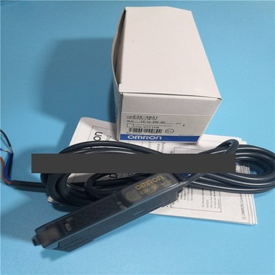 1PC   New optical fiber amplifier E3X-SD51   Fast delivery *pz