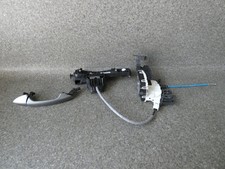 T&uuml;rschloss vorne rechts A0004136649 T&uuml;rgriff Mercedes W176 A180 13.1819.214