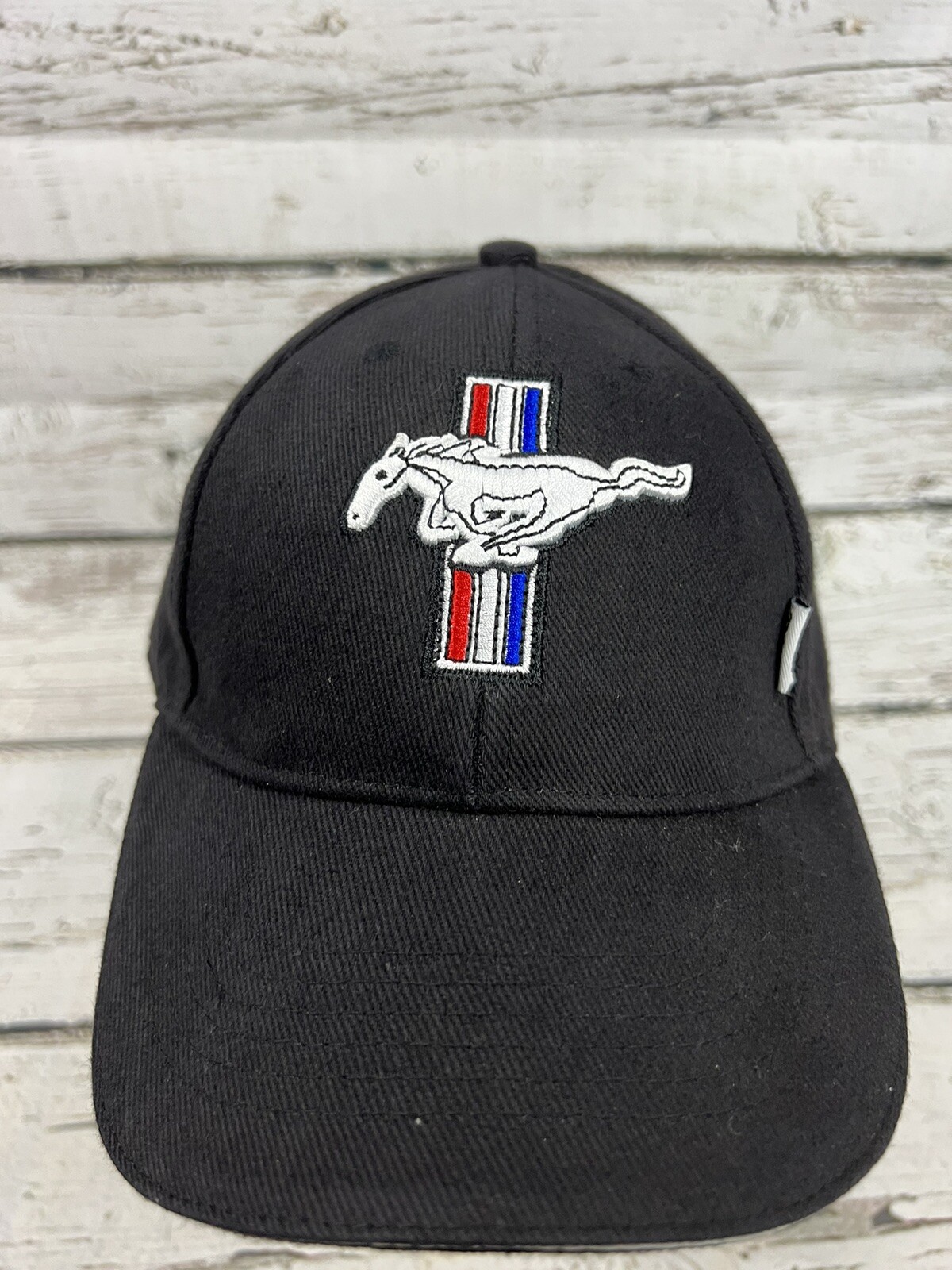 Cappello Berretto Ford Mustang GT Ricamato Pony Autorizzato Motori Regolabile Strapback