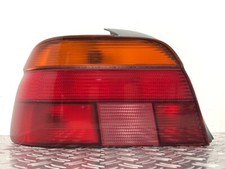 Rückleuchte Heckleuchte Rückstrahler links BMW 5er E39 Limo 8358031