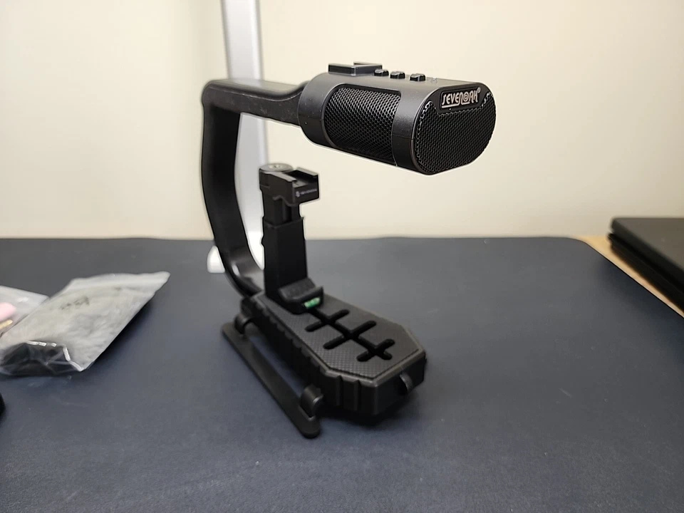 Sevenoak MicRig Video Bundle with Grip Handle, Stereo Microphone & LED Light - Image 2 of 4