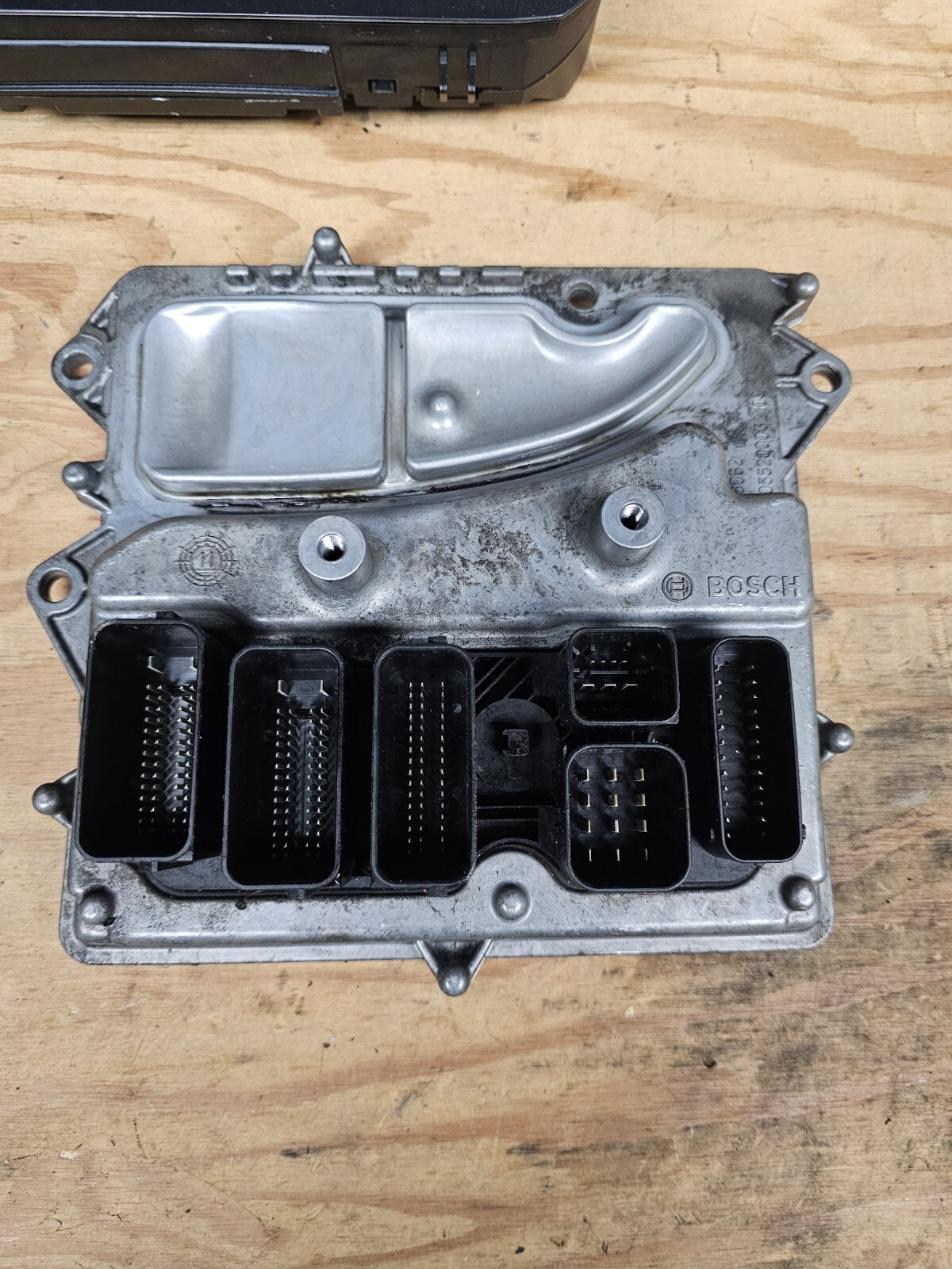 Genuine OEM Engine Control Module for BMW 12148618483 for sale 