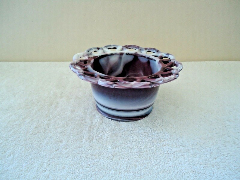 Vintage G ? Swirled Glass Planter " BEAUTIFUL COLLECTIBLE DISPLAYABLE ITEM "