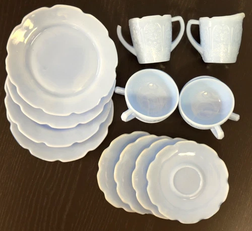 14 pc CHERRY BLOSSOM CHILDREN'S GLASS DINNER SET - JEANNETTE  - LT BLUE DELPHINE