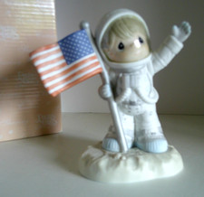 PRECIOUS MOMENTS "One Small Step" - 4004741 - 2005 - Limited Edition