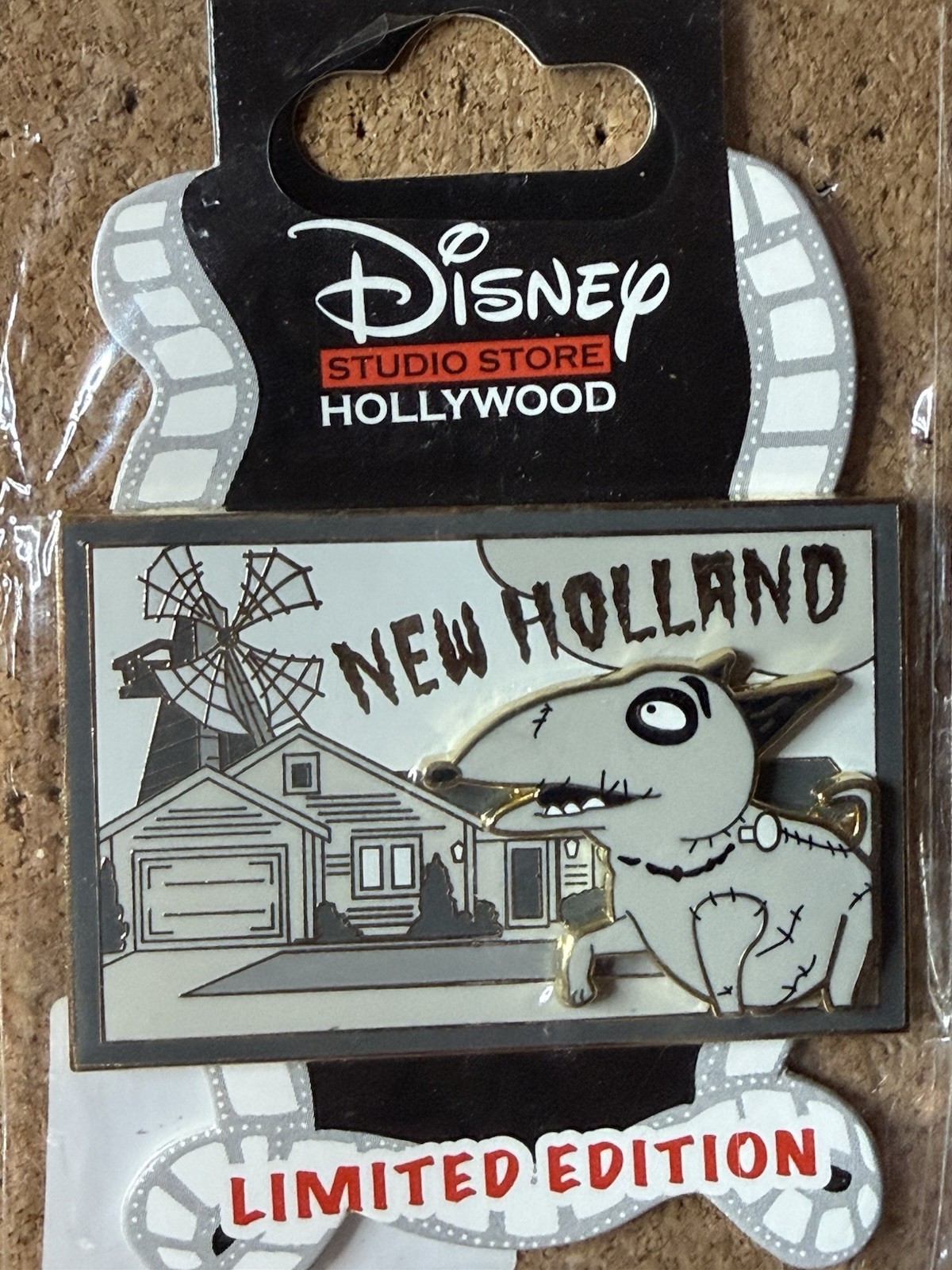 Disney D23 Expo 2022 DSF DSSH Postcard  LE 400 Frankenweenie Pin New Holland Pin