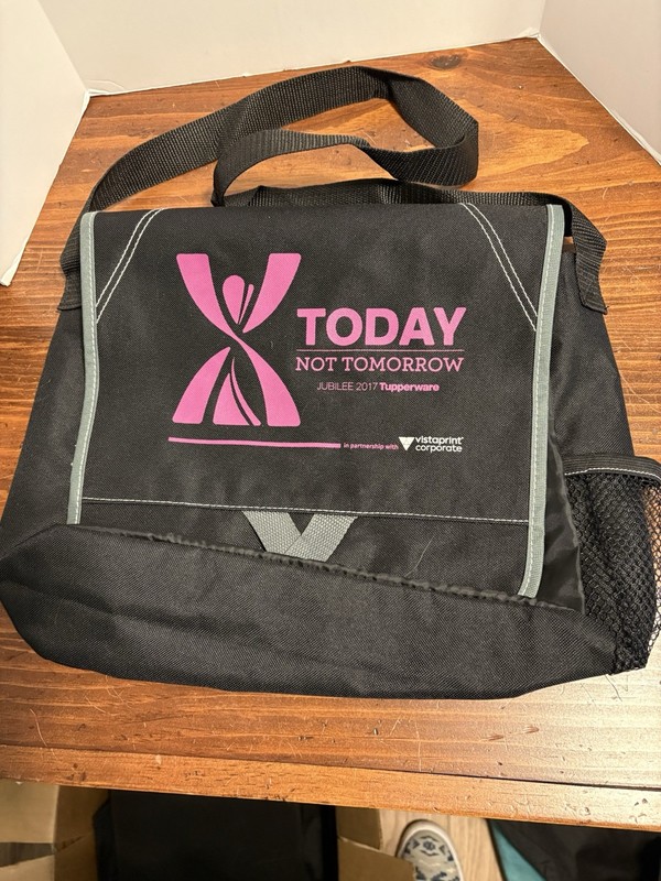 Tupperware Logo Travel Bag Award Pink Black 2017 15"x12"x3" Shoulder CrossBody