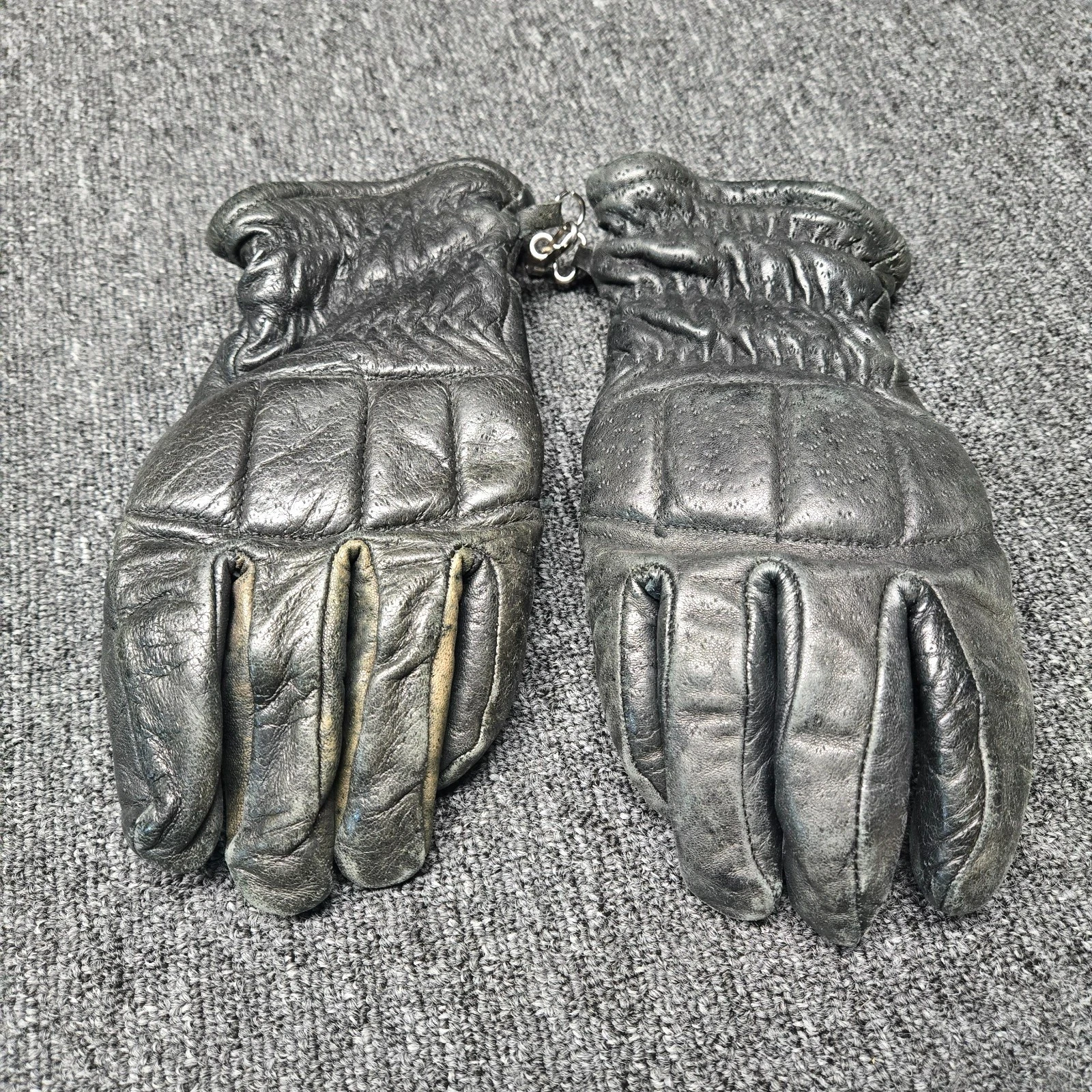 Vintage Blue Ribbon Leather Ski Gloves Mens M/L Black Winter Snowboard Mittens
Opens in a new window