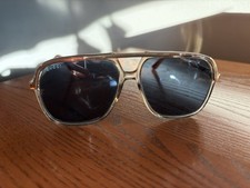 Gucci Men's Aviator Sunglasses Gold Metal Frame Gray Tinted Lenses