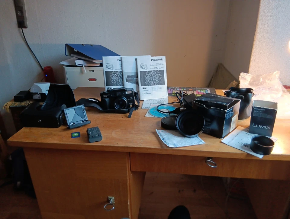 Panasonic Lumix LC 5 schwarz,  neuwertig, damaliger Preis um die 1200 Euro - Bild 2 von 4