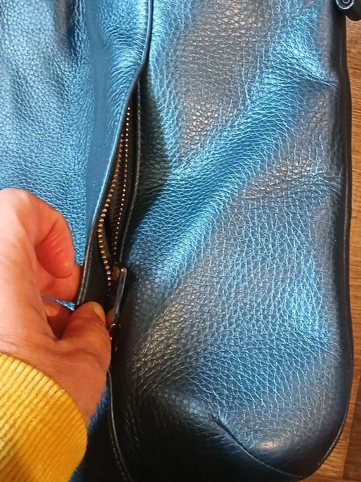 Bolso Bandolera/Hombro Coach Isabelle Azul Marino Cuero Guijarro Foto 3 de 4