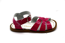 Salt Water Sandals by Hoy Shoe The Original Sandal TODDLERS SHINY FUSHSIA 818S