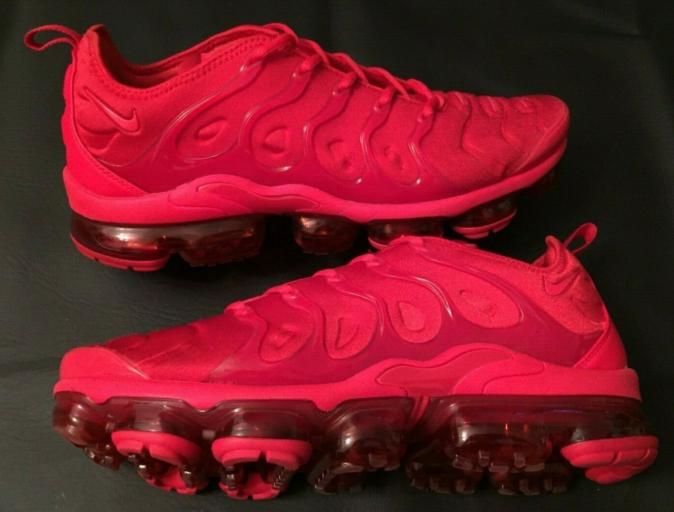 nike air vapormax plus triple red
