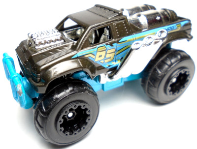 ZURU METAL MACHINES #65 TST RS TYPE 3 BLACK & BLUE 2 1/2'' DIECAST 4X4 TRUCK