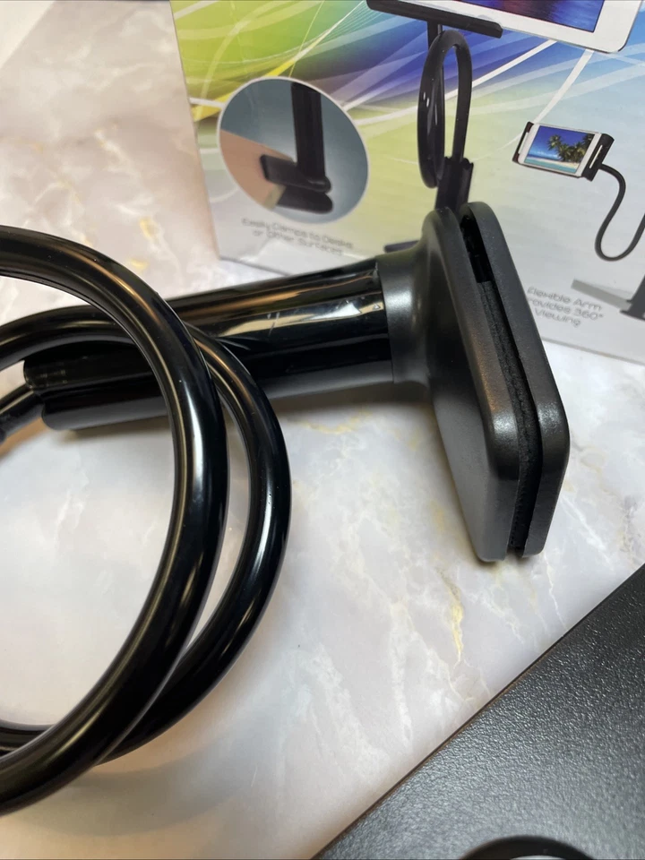 Momentum Brands, Flexible Clamp, Ideal For Phone, Pad, GPS And More. New In Box - Image 3 of 4