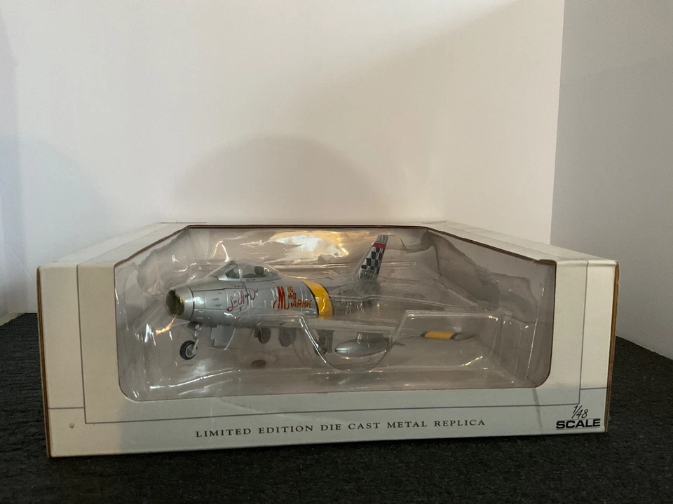SpecCast Edición Limitada F-86 Sabre Jet 1:48 Modelo "Mig Mad Marine" John Glenn Foto 2 de 3